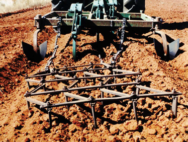 Voor- en nadele van grondvoorbereiding in bewaringsboerdery