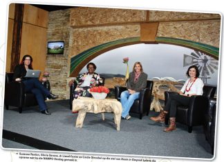 Vroue gesels oor hul plek in landbou