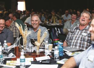 Stories oor rugby en die lewe inspireer