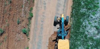 ORGANISASIES en AGRIBESIGHEDE spring in om paaie te herstel