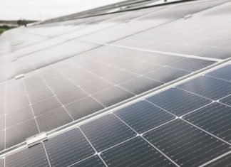 SONKRAGSTELSELS het steeds ’n KRAGBRON nodig om te werk