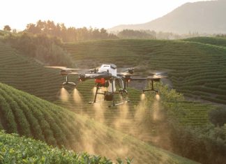 LUGTOEDIENING – vliegtuig, hommeltuig of beide?