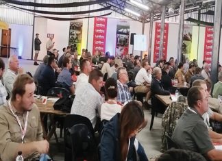 Sprekers en paneelgesprekke gee dieper insig by Reitz-konferensie