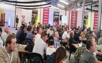 Sprekers en paneelgesprekke gee dieper insig by Reitz-konferensie